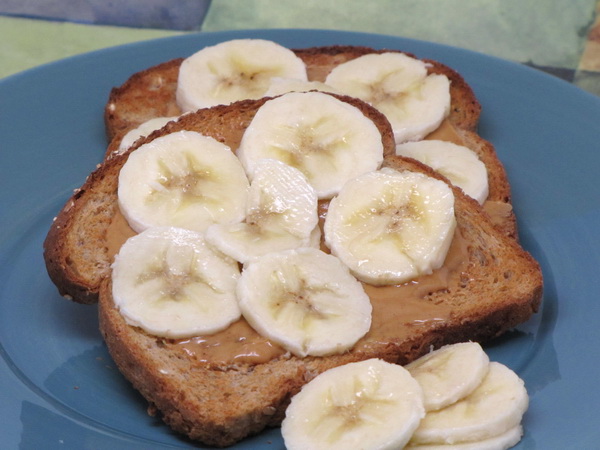 Peanut Butter Toast with Bananas